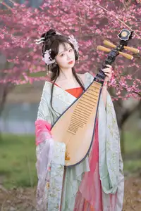 Graceful Hanfu Beauty Amidst Cherry Blossoms - Qi Luo Sheng De Xiao Su Su | YiTuYu Vol.8553-15