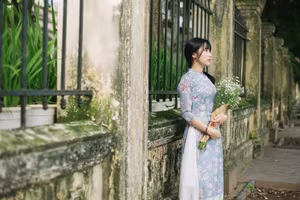 VGU No.19: The Enchanting Charm of Ao Dai and Vietnamese Beauty in the City-8