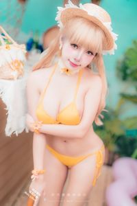 Coser Momo Summer Time: Alluring Bikini Photoshoot - 0014-5426395562-4