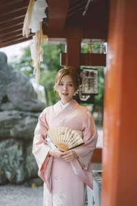 VGU No.83: Radiant Pink Kimono Beauty in Old Japan Street – Experience Traditional Culture-5