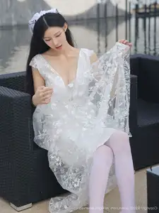 Li Shuang Er No.10661: Ethereal Beauty in a Sexy White Gown-34