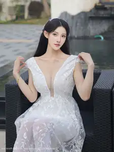 Li Shuang Er No.10661: Ethereal Beauty in a Sexy White Gown-45
