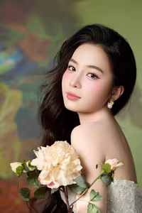 VGU No.98: Elegant Beauty in White Dress with Fresh Flowers – A Timeless Allure.-11