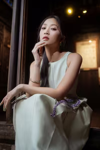 VGU No.4: Alluring Asian Beauty, Captivating Aura in a Classic Pottery Setting-1