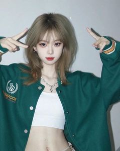 French Bangs Hairstyle Flaw Concealing Enhances Beautiful Girls Elegant Charm-21