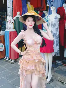 Region Hot Girl Stuns in Bikini, Flaunting "Glowing" White Skin-7