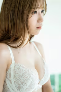 Asaka - FRIDAY Monthly Girl 043: Exclusive Glimpse into Her Never-Before-Seen Photo Collection Part01-10