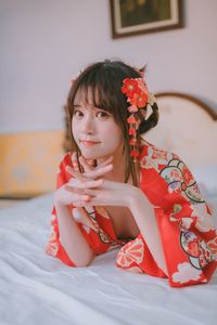 Coser Kanoko Chitanda Elegant Yukata Charm in a Cozy Indoor Setting 0003-9106387162-18