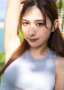 Risa Yukihira's Radiant Smile: Captivating Japanese Beauty in a Natural Setting. Discover Her Allure!-3