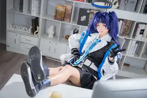 Discover Hayase Yuuka: The Enigmatic & Charismatic Cosplay by Xi Huan Ai Li Ma-3